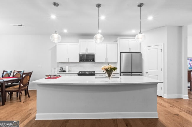 Building Photo - 5467 Fountainhead Ln