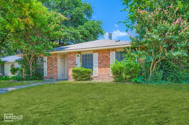 Building Photo - 9117 Fairmont Cir