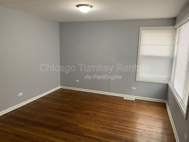 Building Photo - 14444 Woodlawn Ave
