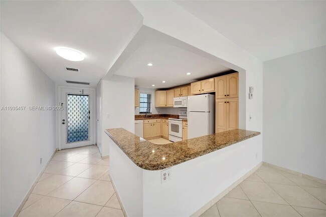 Building Photo - 2450 Deer Creek Country Club Blvd