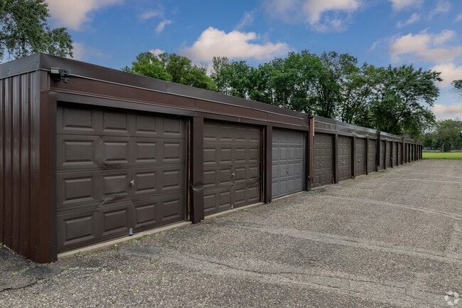 Building Photo - Pineview Apartments - White Bear Lake