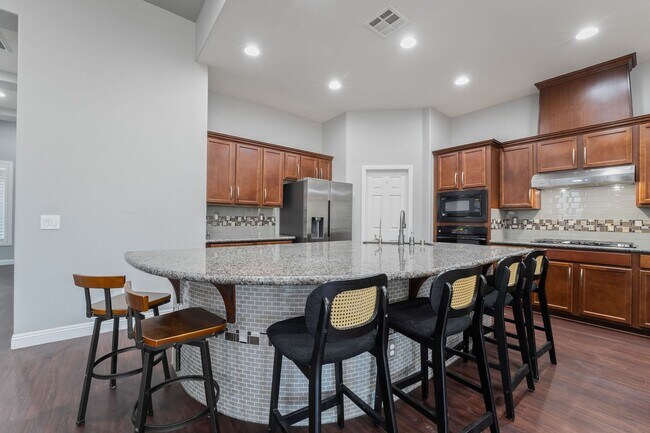 Building Photo - Single Story with a  Covered Spa, Cover Pa...