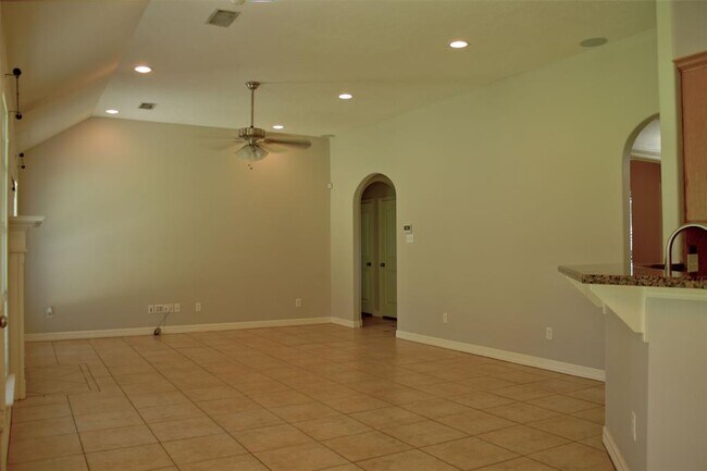 Building Photo - 23750 Horseshoe Bend