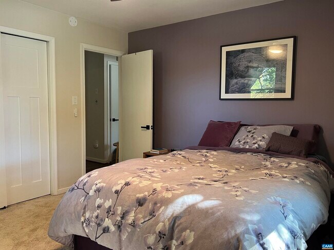 Building Photo - 1201 Bland Cir