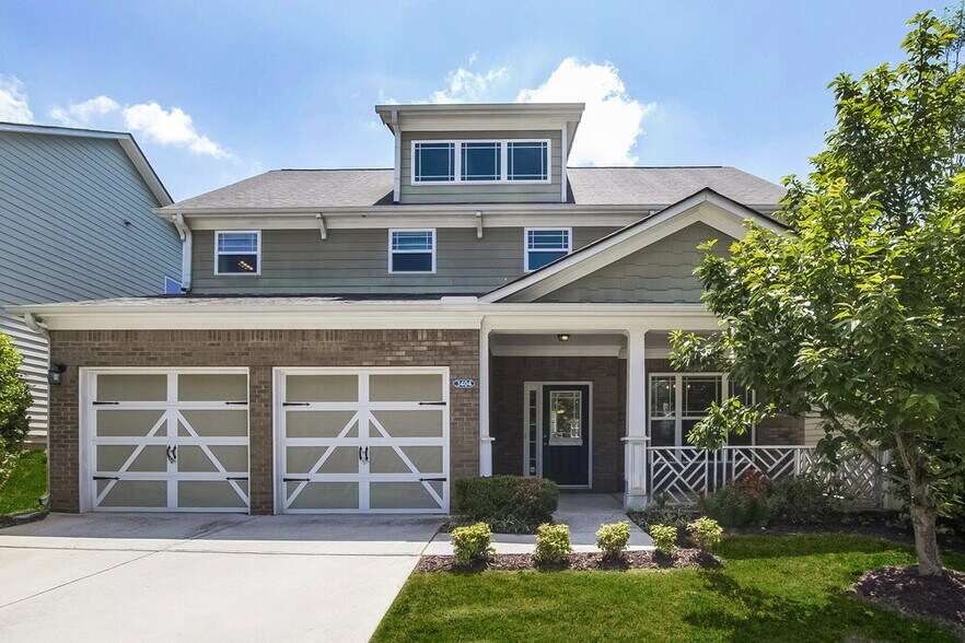 Primary Photo - 3404 Silver Stream Way NW