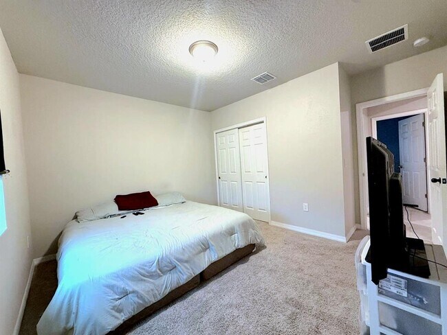 Building Photo - 706 Alta Vista Ct