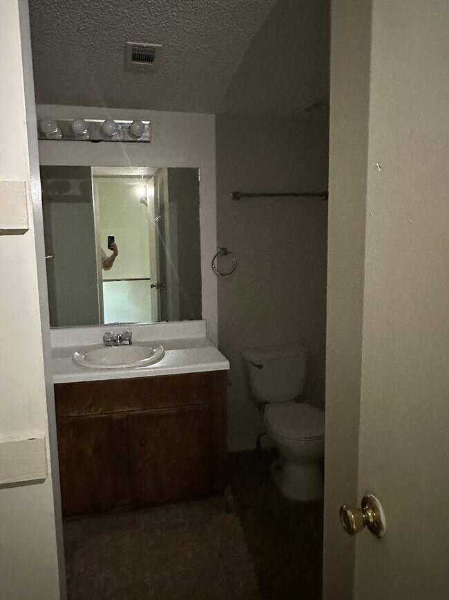 Building Photo - Coming Soon!