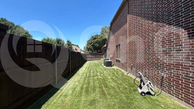 Building Photo - 4513 Cherokee Dr