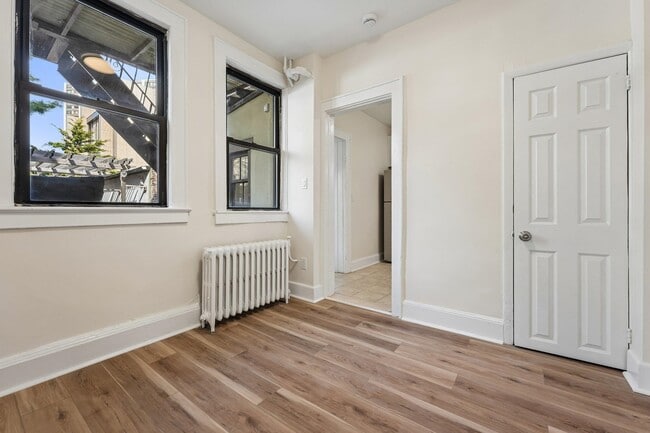 Building Photo - 7 Bender Pl