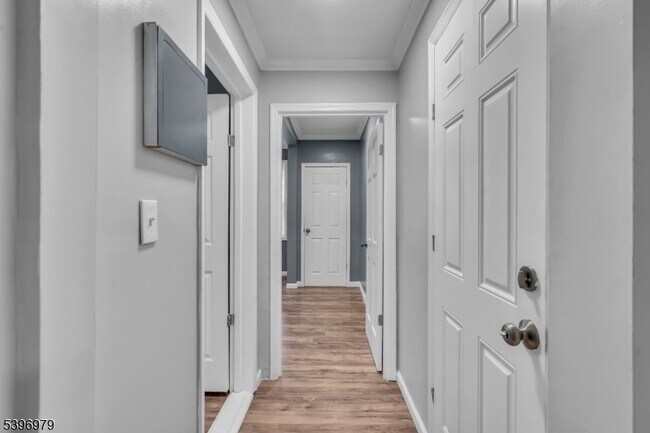 Building Photo - 537 Scotland Rd