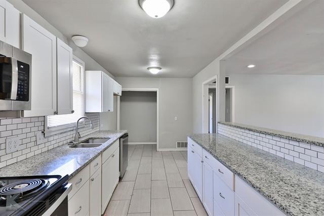 Building Photo - 934 S Pioneer Dr