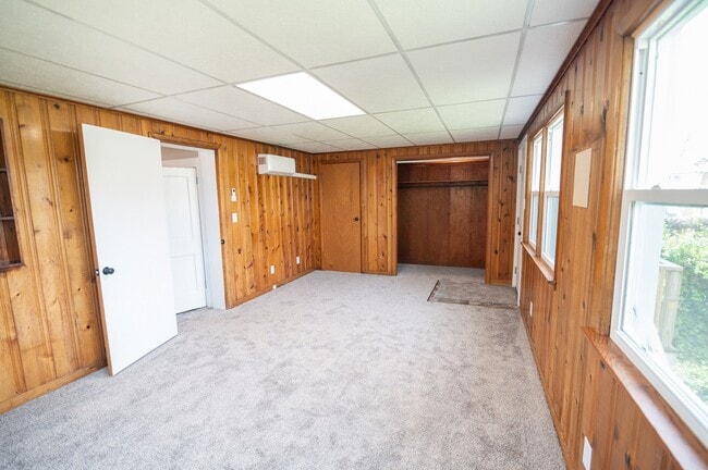 Building Photo - 1305 Cottage Ln