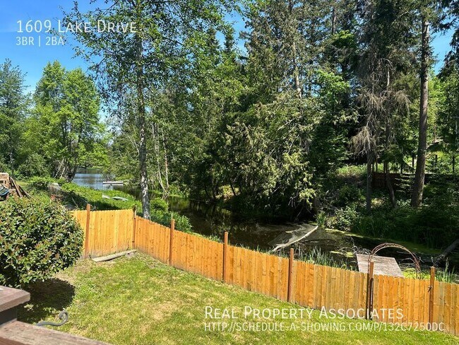 Building Photo - Island Life