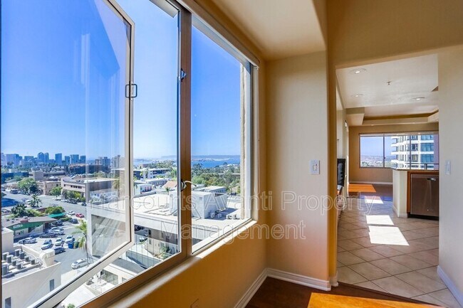 Building Photo - 3060 Sixth Ave