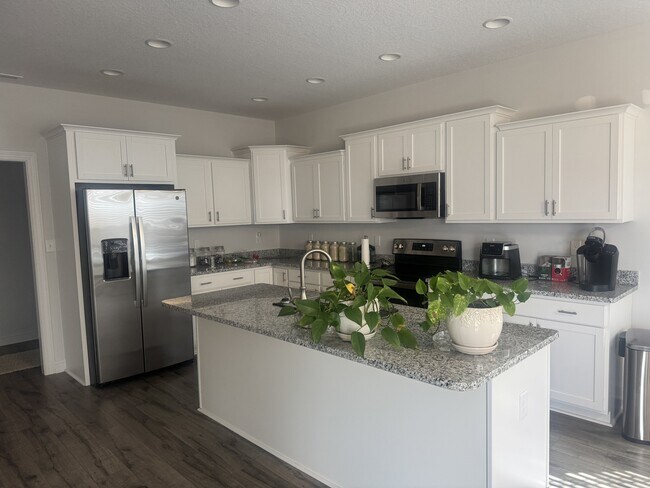 Building Photo - 592 Appalachian Trl S