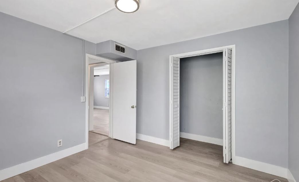 Building Photo - 549 21st St