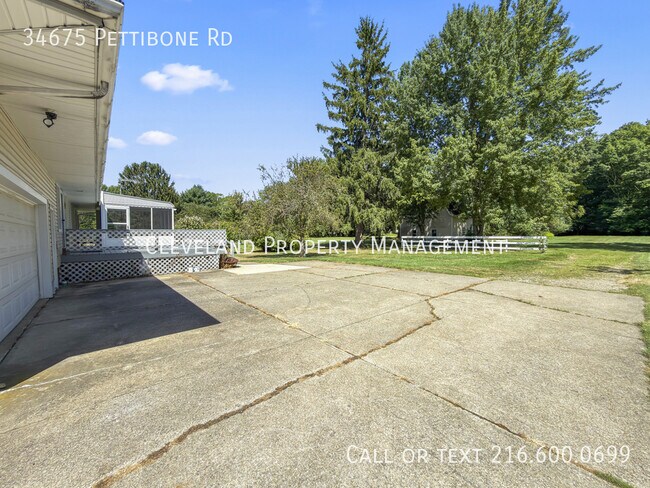 Building Photo - 34675 Pettibone Rd