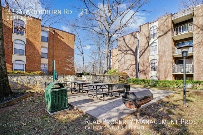 Building Photo - 3354 Woodburn Rd