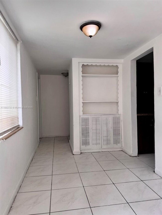 Building Photo - 550 NW 118th St