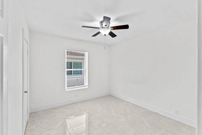 Building Photo - 4324 Garden Ave