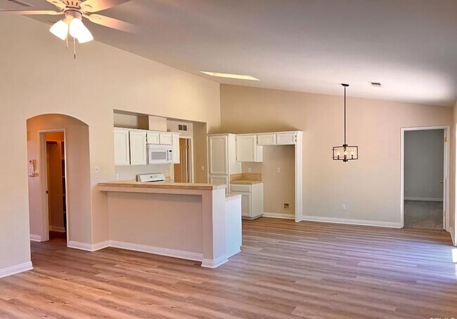 Building Photo - Charming Home For Rent Coming Soon!