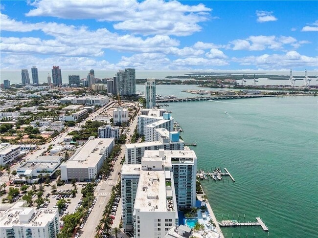 Building Photo - 1000 West Ave