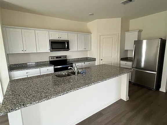 Building Photo - 5903 Grantgrala Dr