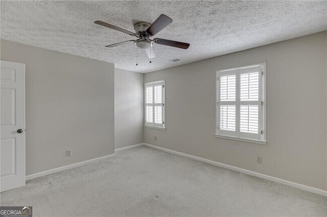 Building Photo - 766 Chesterfield Dr