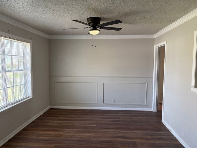 Building Photo - 5530 Lakefield Dr