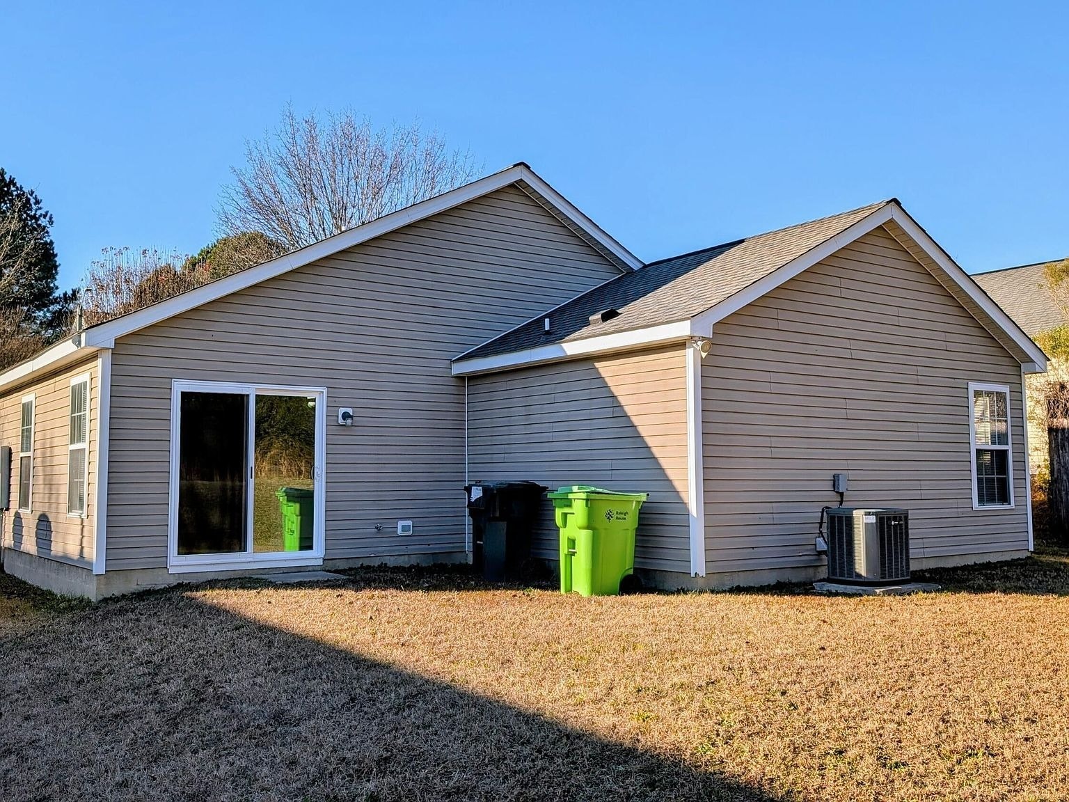 Building Photo - 4928 Silverdene St