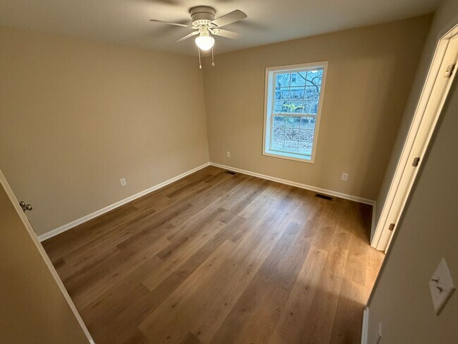 Building Photo - New Construction Duplex For Rent: 511 Maryland Ave, Burlington, NC