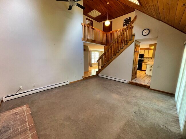 Building Photo - 27 St James Pl