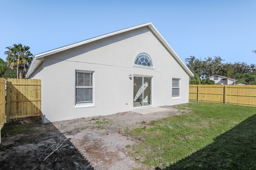 Building Photo - 2539 Titus Ct