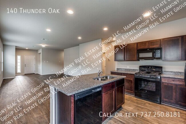 Building Photo - 140 Thunder Oak