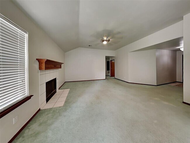 Building Photo - 8213 NW 84th St