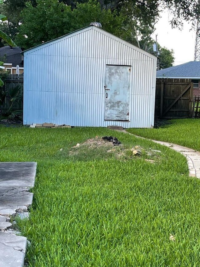 Building Photo - 3022 Berry Ave