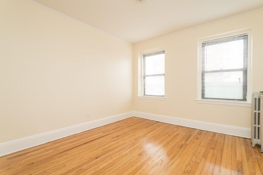 Building Photo - 119 Highland Ave