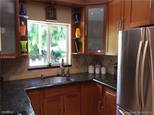 Building Photo - 435 Aledo Ave