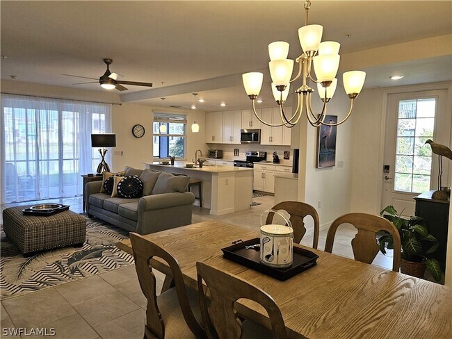 Building Photo - 5739 Oakmont Ct