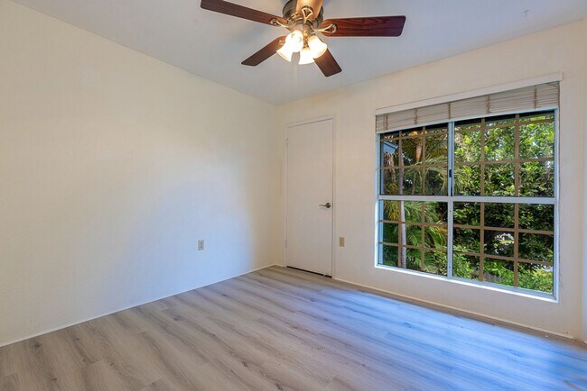 Building Photo - Unfurnished, 2 Bed, 1.5 Bath at Keonekai Villages