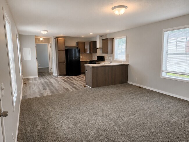 Building Photo - 46 Parakeet Hill Dr