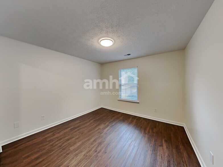 Building Photo - 1137 Eastmill Cove
