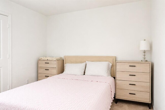 Building Photo - 193 Gypsum Vly