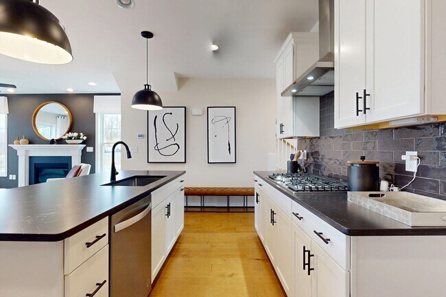 Building Photo - 129 Cold Brk Dr