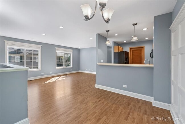 Building Photo - 313 Windsor Ct