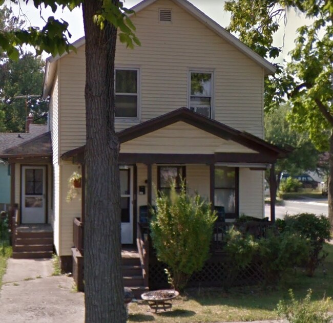 Building Photo - 1234 Gillett St