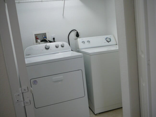 Building Photo - 1109 Florida Ave