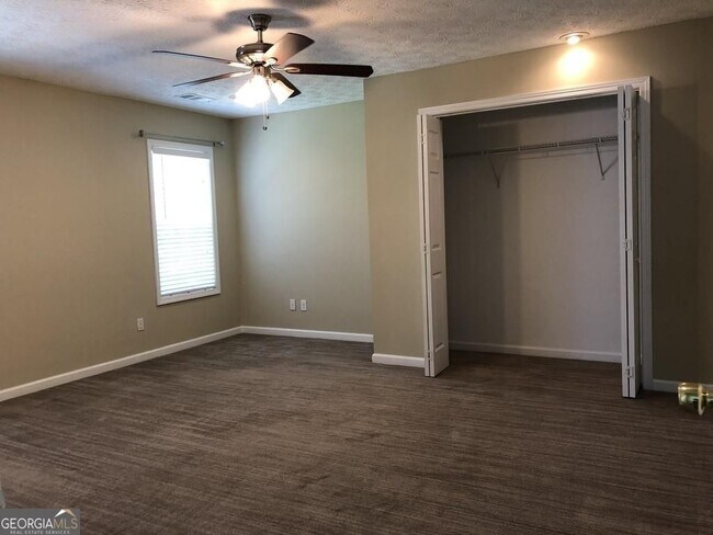 Building Photo - 1351 Pinebreeze Ct