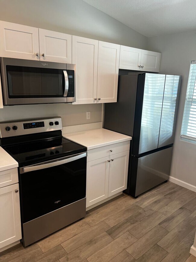 Building Photo - CHARMING 3 BEDROOM, 2 BATH HOME BUILT IN 2022 IN EAST STUART