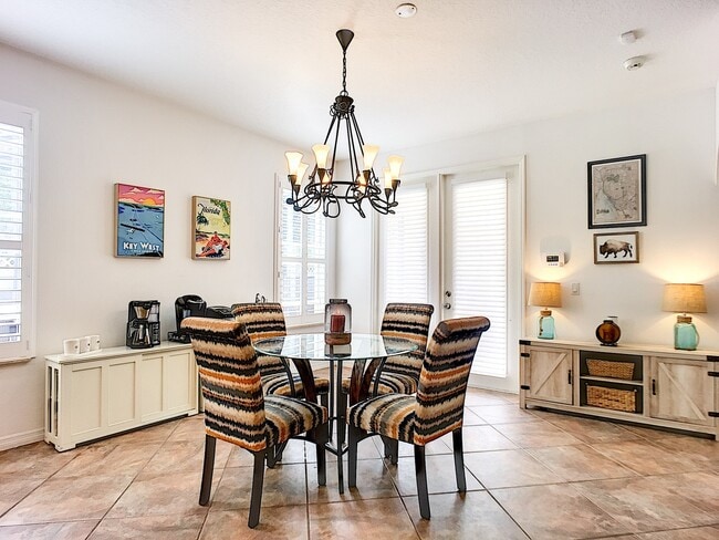 Building Photo - Gorgeous 4-Bedroom, 3-Bathroom Town Home w...